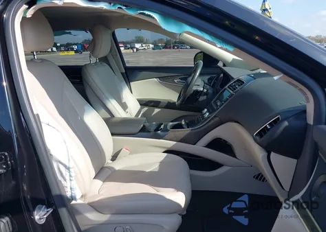 2019 Lincoln Nautilus Reserve z USA, uszkodzony, nr VIN 2LMPJ6L95KBL32302